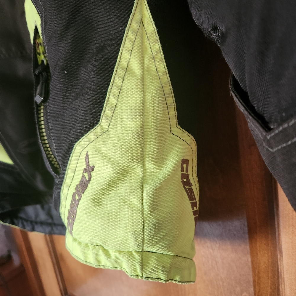 Youth Bolt Castle Jacket - Picture 5 of 16